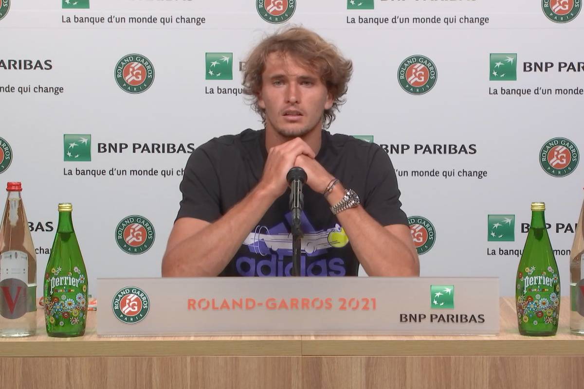 Der deutsche Tennis-Star Alexander Zverev öffnet sich nach seinem Halbfinaleinzug bei den French Open zu dem Thema Druck als Tennis-Hoffnung.