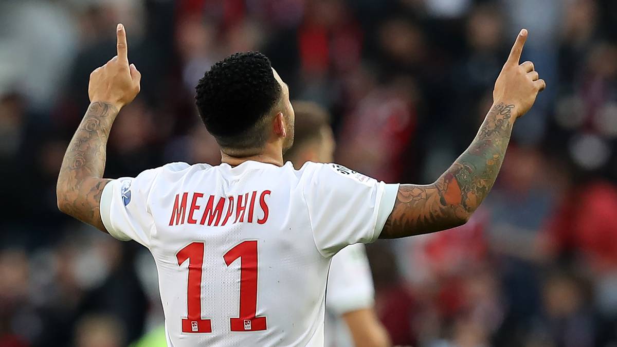 Der niederländische Offensivstar Memphis Debay hat nicht nur eine Vorliebe fürs Toreschießen, sondern auch auch eine Leidenschaft für Körperkunst