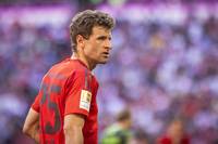 Thomas Müller weiß, was die Stunde beim FC Bayern geschlagen hat. Der Superstar des deutschen Rekordmeisters gibt schon vor dem Ende seines Urlaubs die Richtung an. 
