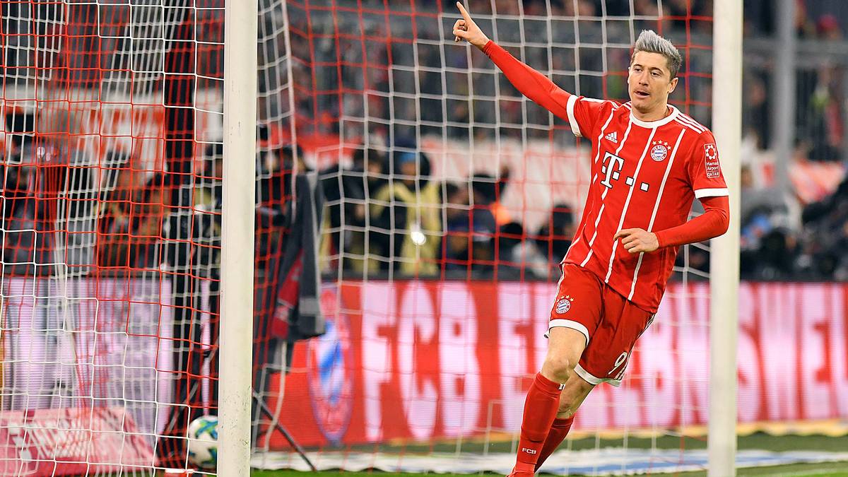PLATZ 5: ROBERT LEWANDOWSKI (seit 2010, Borussia Dortmund, FC Bayern) 202 Tore in 290 Spielen