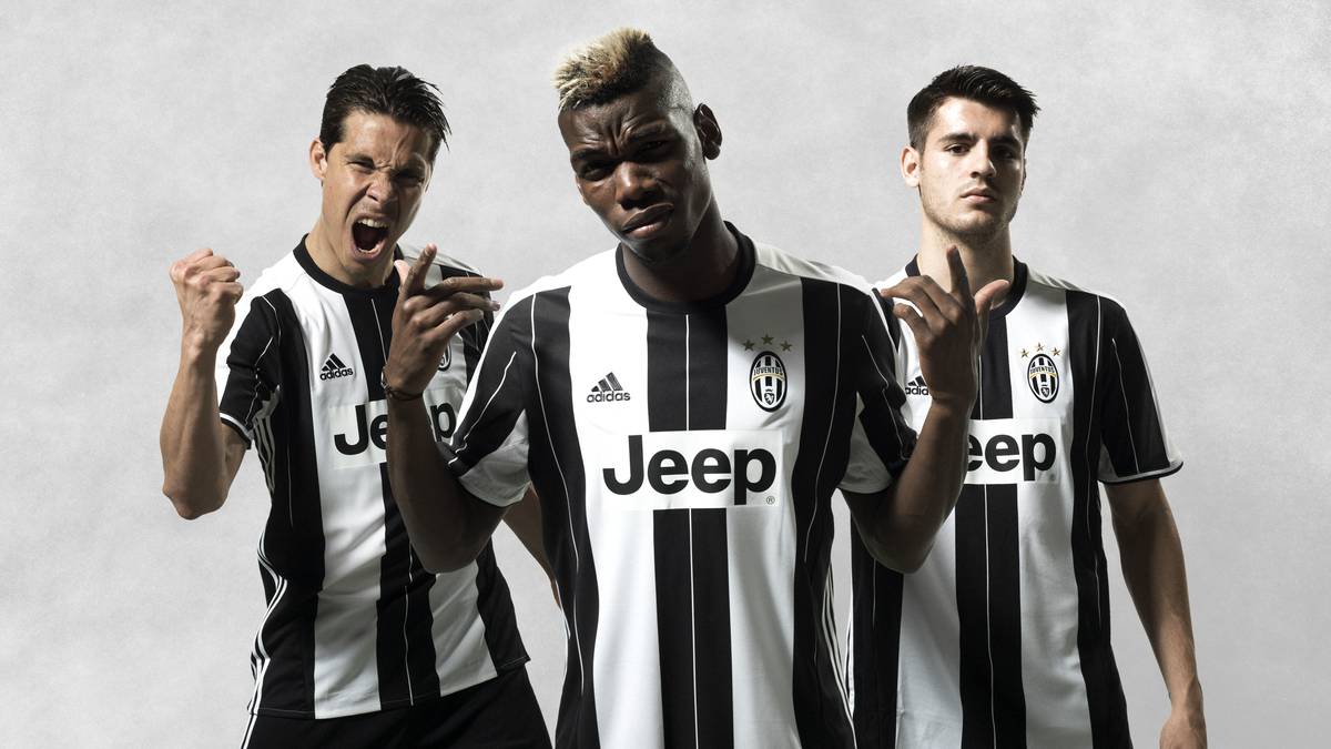 Beim italienischen Meister und Pokalsieger aus Turin werden die traditionellen Streifen etwas dicker. Der Zebralook bleibt aber - selbstverständlich