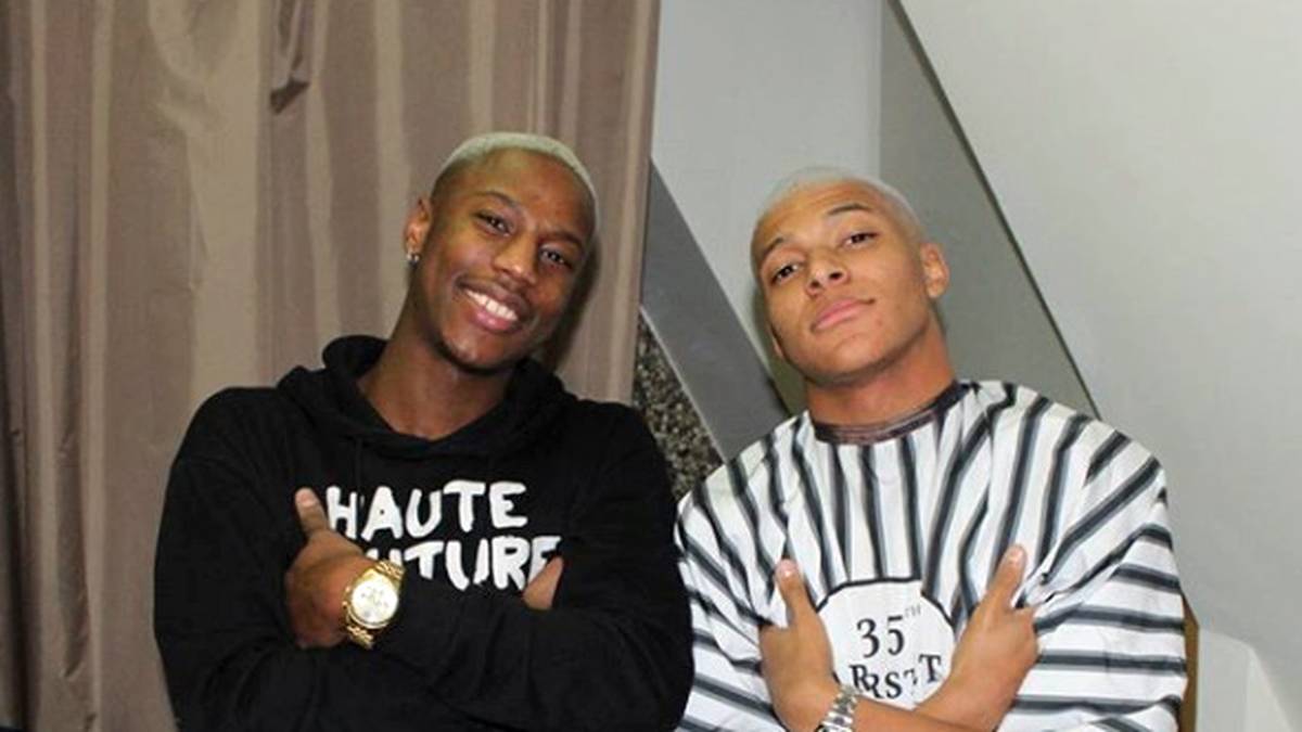 "Neue Farbe für meinen Mann", schreibt sein Barber (l.) bei Instagram