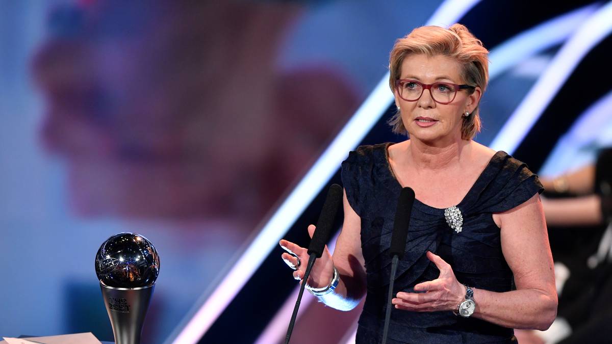 Aus deutscher Sicht gibt es nicht nur wegen Neuers und Kroos' Weltelf-Nominierung Grund zur Freude: Silvia Neid wird zur "Welttrainerin des Jahres 2016" gekürt