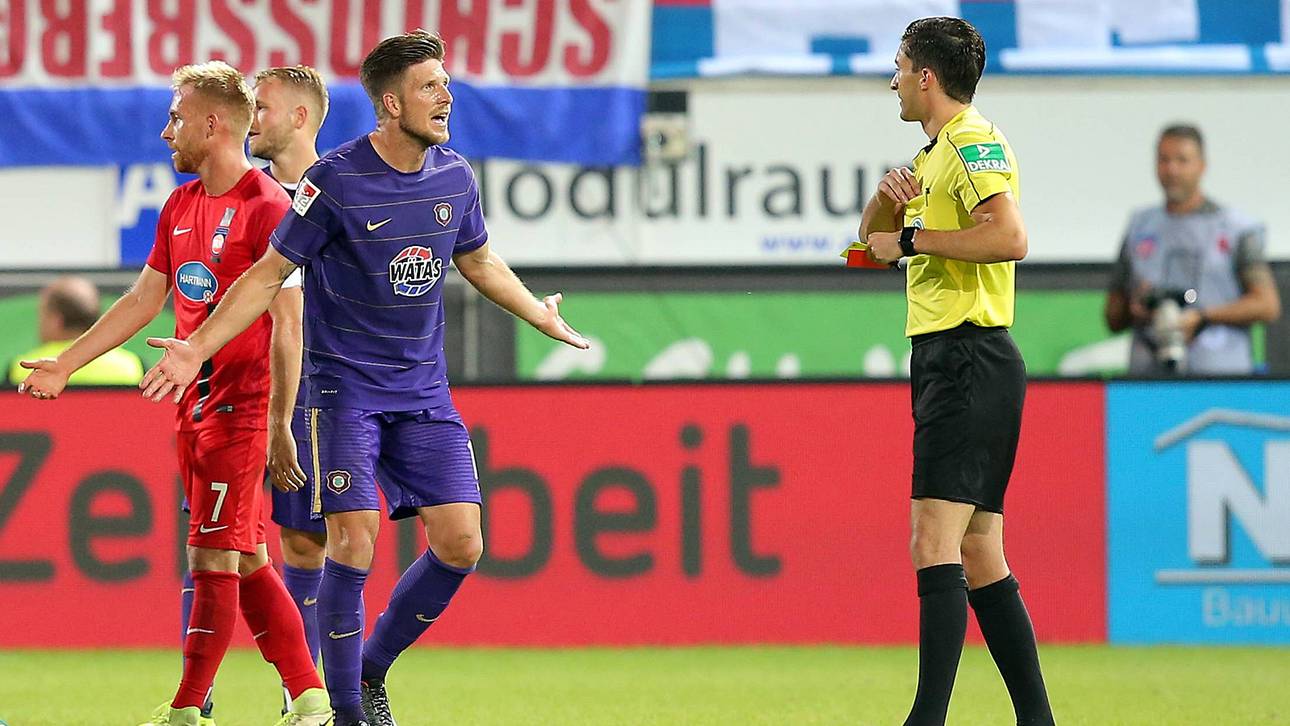 Heidenheim besiegt Aue in Überzahl