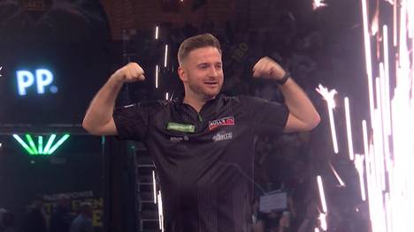 Arno Merk schlägt bei seinem Debüt im Ally Pally Kim Huybrechts und steht als erster deutscher in der zweiten Runde. 