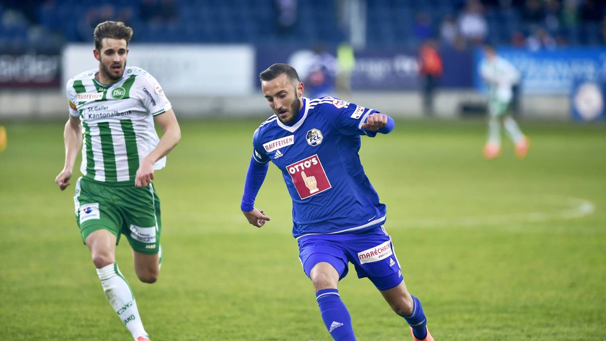 Der Stürmer ließ sich in die Schweiz zum FC Luzern ausleihen, musste dort aber zeitweise in der zweiten Mannschaft in der vierten Liga ran. 2016 spielte er erfolglos bei Hansa Rostock vor, ehe er in Griechenland bei Panionios Athen landete