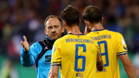 Braunschweig-Coach Torsten Lieberknecht kann mit dem Saisonstart nicht zufrieden sein