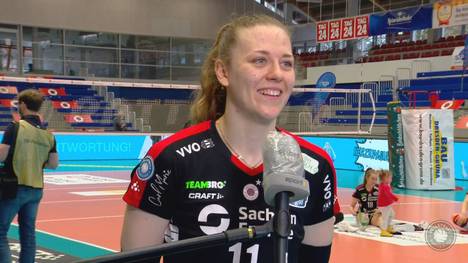 Der Dresdner SC hat mit seinem Sieg gegen Stuttgart die Finalserie wieder spannend gemacht. Maja Storck verrät nach dem Spiel das DSC-Erfolgsgeheimnis und was das Team besonders motiviert hat.