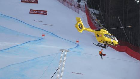 Der Slowene Klemen Kosi wurde mit dem Hubschrauber abtransportiert