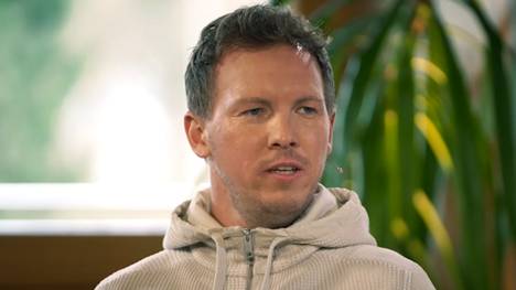 Julian Nagelsmann spricht über sein ausgerufenes Leistungsprinzip - und nimmt dabei auch Leon Goretzka als Beispiel her. 
