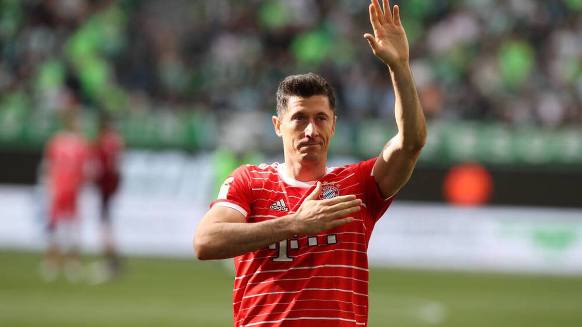 Lewandowski ergriffen - Bayern-Star drängt auf "Lösung"!