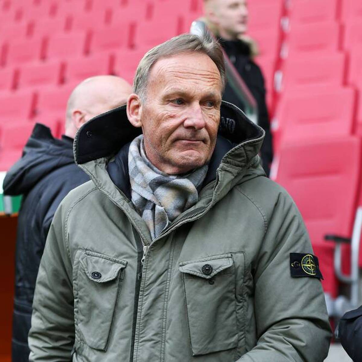 BVB-Boss Hans-Joachim Watzke prophezeit den dauerdominantem FC Bayern eine Schwächephase. Die Bundesliga-Fans glauben das nur teilweise.