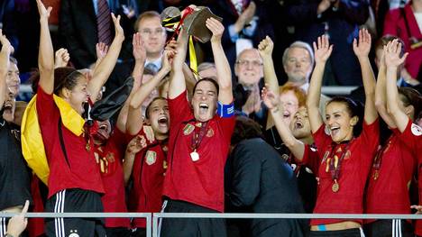 Der deutsche Frauen-Nationalmannschaft entwickelte sich trotz des DFB-Verbots bis 1970 zu einer der erfolgreichsten Mannschaften der Welt. SPORT1 hat die wichtigsten Fakten zu den DFB-Frauen zusammengetragen. 