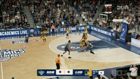 Die BBL-Highlights der Basketball-Partie MLP Academics Heidelberg - MHP RIESEN Ludwigsburg im Video.