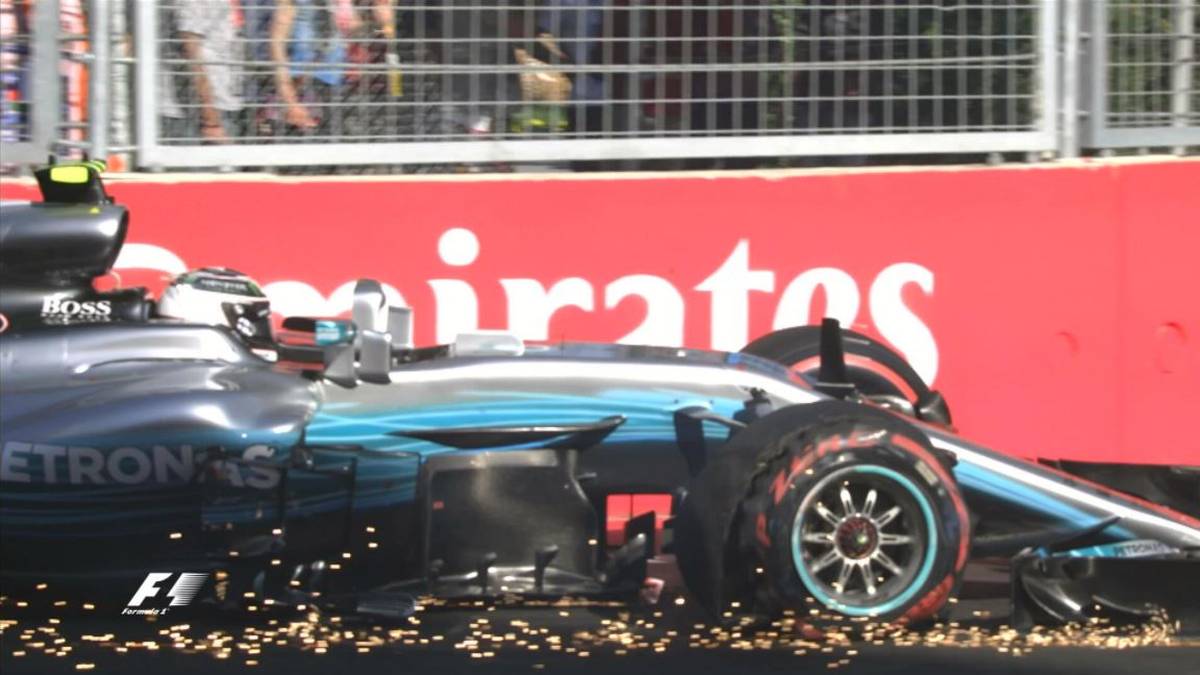 Das Rennen in Baku 2017 liefert aber auch noch mehr Aufreger. Schon in Kurve zwei will Kimi Räikkönen an Bottas außen vorbeiziehen. Der muss über die Curbs, verliert den Grip und kollidiert bei der Kurvenausfahrt mit dem Ferrari. Bottas muss daraufhin in die Box, der vordere rechte Reifen und die Nase müssen ausgetauscht werden