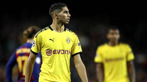 Am Ende der derzeit unterbrochenen Saison läuft die Leihe Achraf Hakimis aus. Der BVB hofft aber darauf, ihn dauerhaft von Real Madrid loseisen zu können, doch die Konkurrenz steht offenbar Schlange.