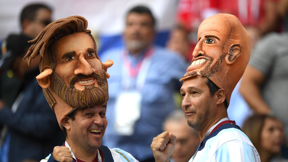 Diese zwei Zuschauer haben offensichtlich jede Menge Spaß