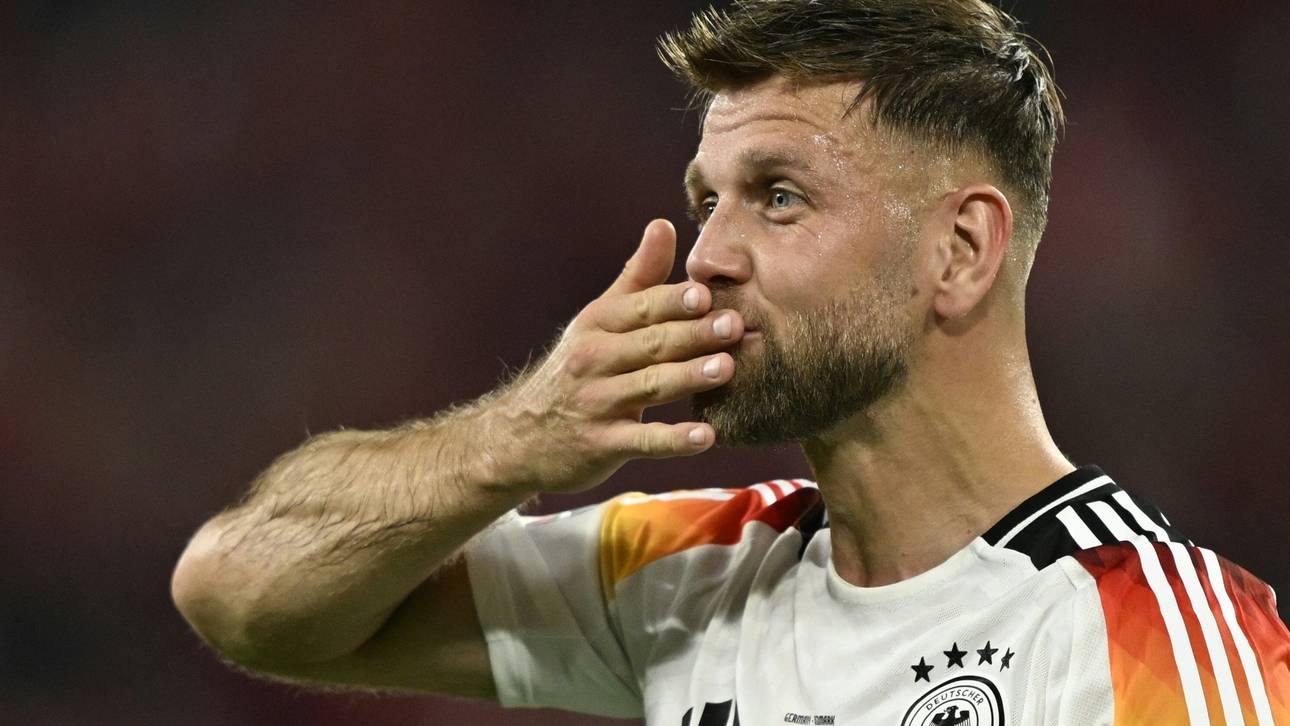 „Zu einfach…“ DFB-Quintett mit lässigem Büro-Kick