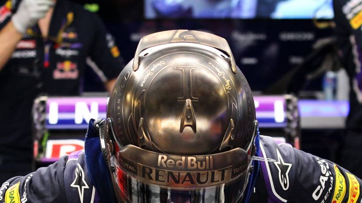 Sebastian Vettel (2014, GP von Monaco): 2014 lässt sich Lackierer Jens Munser im Fürstentum erneut etwas Besonderes einfallen. Mit seiner Airbrush-Pistole lässt er den Karbon-Helm wie aus einem Bronze-Guss erscheinen
