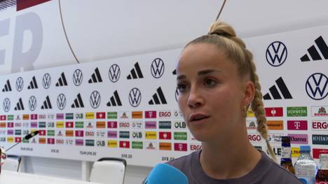 Vor dem Start der Frauen-EM in der Schweiz spricht die deutsche Nationalspielerin Giulia Gwinn bei SPORT1 über die Zielsetzung, den Social-Media-Hype und ihre Kapitänsrolle.
