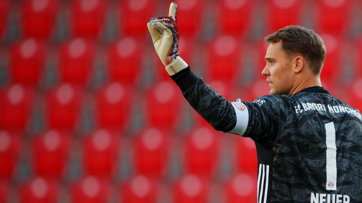 BERLIN, GERMANY - MAY 17: Manuel Neuer of Bayern Munich during the Bundesliga match between 1. FC Union Berlin and FC Bayern Muenchen at Stadion An der Alten Foersterei on May 17, 2020 in Berlin, Germany. The Bundesliga and Second Bundesliga is the first professional league to resume the season after the nationwide lockdown due to the ongoing Coronavirus (COVID-19) pandemic. All matches until the end of the season will be played behind closed doors. (Photo by Hannibal Hanschke/Pool via Getty Images)