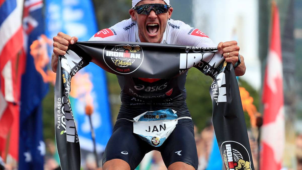 10.10.2020, IRONMAN HAWAII:
Schwimmen, Radfahren und Laufen - Der wohl härteste Triathlon der Welt steht wieder an. Den letzten Ironman Hawaii konnten die zwei Deutschen Jan Frodeno und Anne Haug gewinnen. Schaffen es auch 2020 zwei Deutsche, die 3,8 Kilometer Schwimmen, 180 Kilometer Radfahren und den Marathon am schnellsten hinter sich zu bringen?