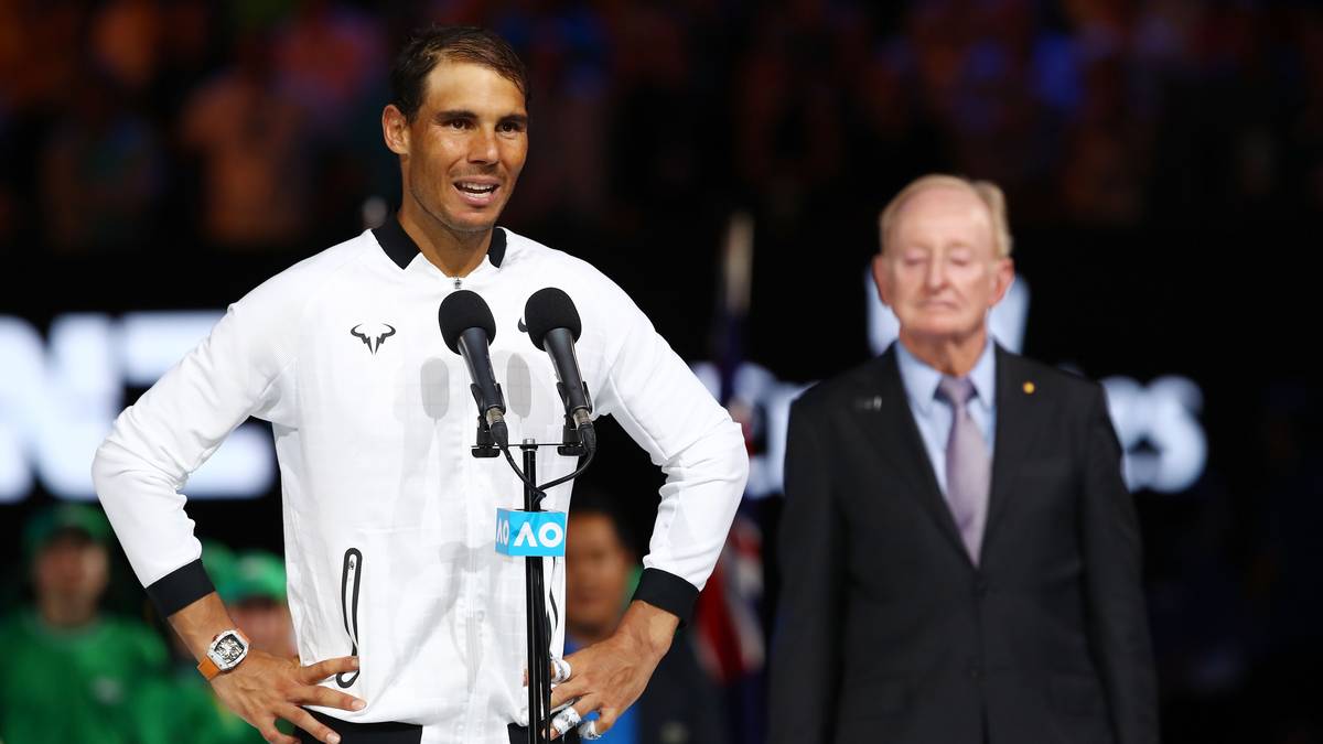 Nadal ist sichtlich enttäuscht, hat aber nur lobende Worte für seinen Kontrahenten. "Was er geleistet hat, ist erstaunlich. Nach einer langen Pause so zurückzukommen, ist toll", sagte Nadal