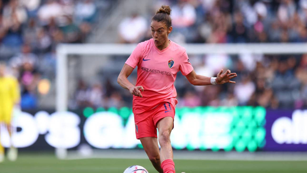 Felicitas Rauch bei ihrem neuen Verein Carolina Courage
