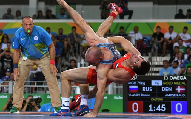 Ringen Bei Olympia Roman Wlasow Holt Gold Fur Russland