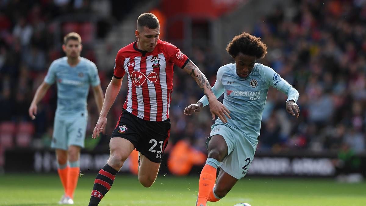 Doch der wirkliche Durchbruch wollte dennoch nicht gelingen. Nach Leihen zum FC Augsburg und dem FC Schalke 04 wechselte der heute 23-Jährige 2016 für 15 Millionen Euro zum FC Southampton in die Premier League