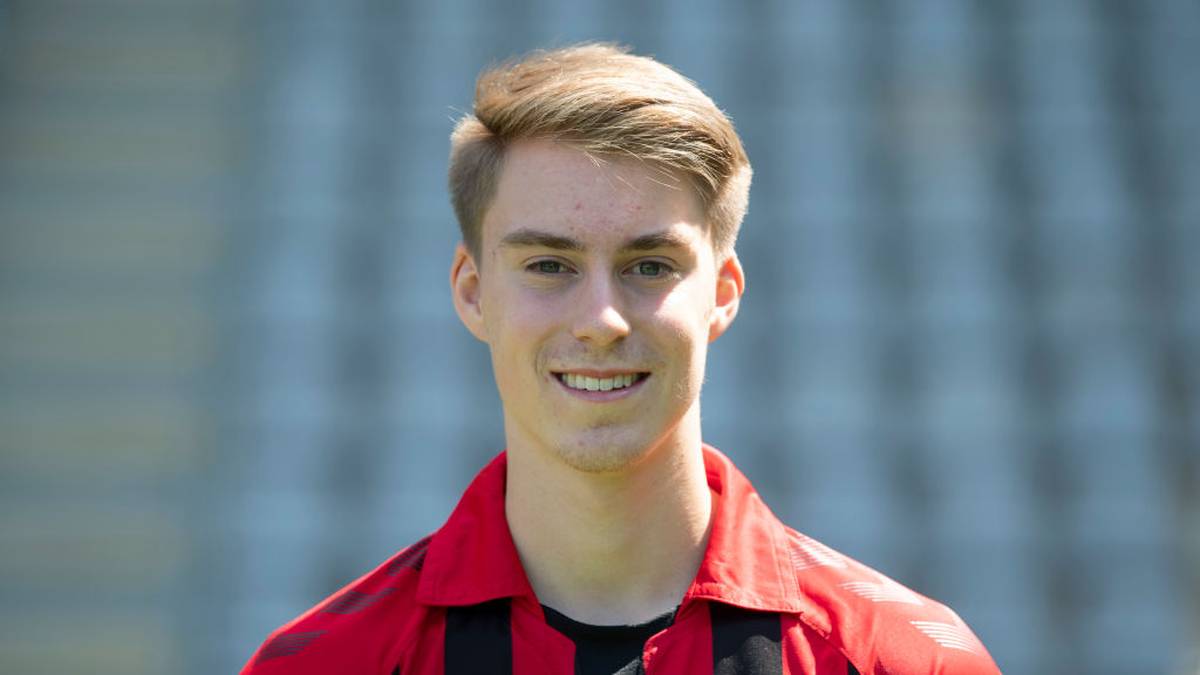 GIAN-LUCA ITTER: Auch der Verteidiger findet sich derzeit nur in der Zweiten wieder. Der ehemalige Wolfsburger verfügt über viel Talent - die 2,5 Millionen Euro die Freiburg in den 21-Jährigen investiert hat, haben sich aktuell jedoch noch nicht ausgezahlt