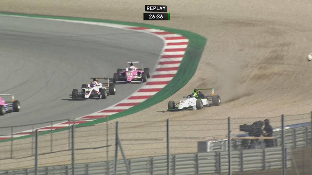ADAC Formel 4 in Spielberg: Start-Ziel-Sieg für Jonny Edgar