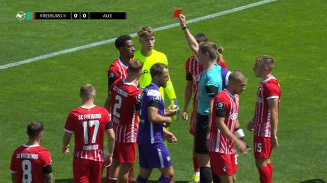 Absteiger Erzgebirge Aue holt bei der U23 des SC Freiburg nur ein 1:1 Unentschieden. Und das obwohl sie ab Sekunde 33 in Überzahl waren.
