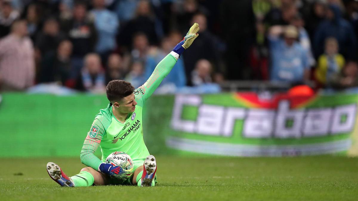 Beim Ligapokal-Finale im Wembleystadion kommt es in der Verlängerung zu einem echten Eklat. Blues-Keeper Kepa plagt ein Krampf und zeigt an, dass er Behandlung brauche