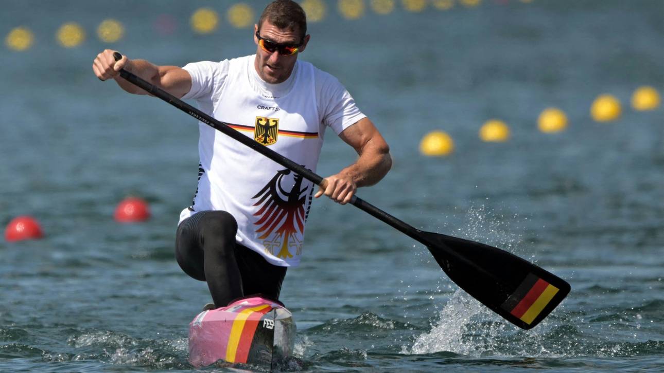 Kanuten mit fünf Booten im Finale