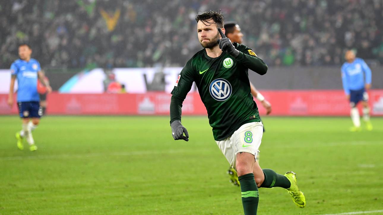 VfL Wolfsburg v Bayer 04 Leverkusen - Bundesliga