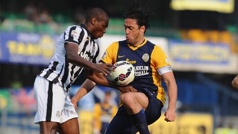 Luca Toni (r.) erzielte einen Treffer für Verona