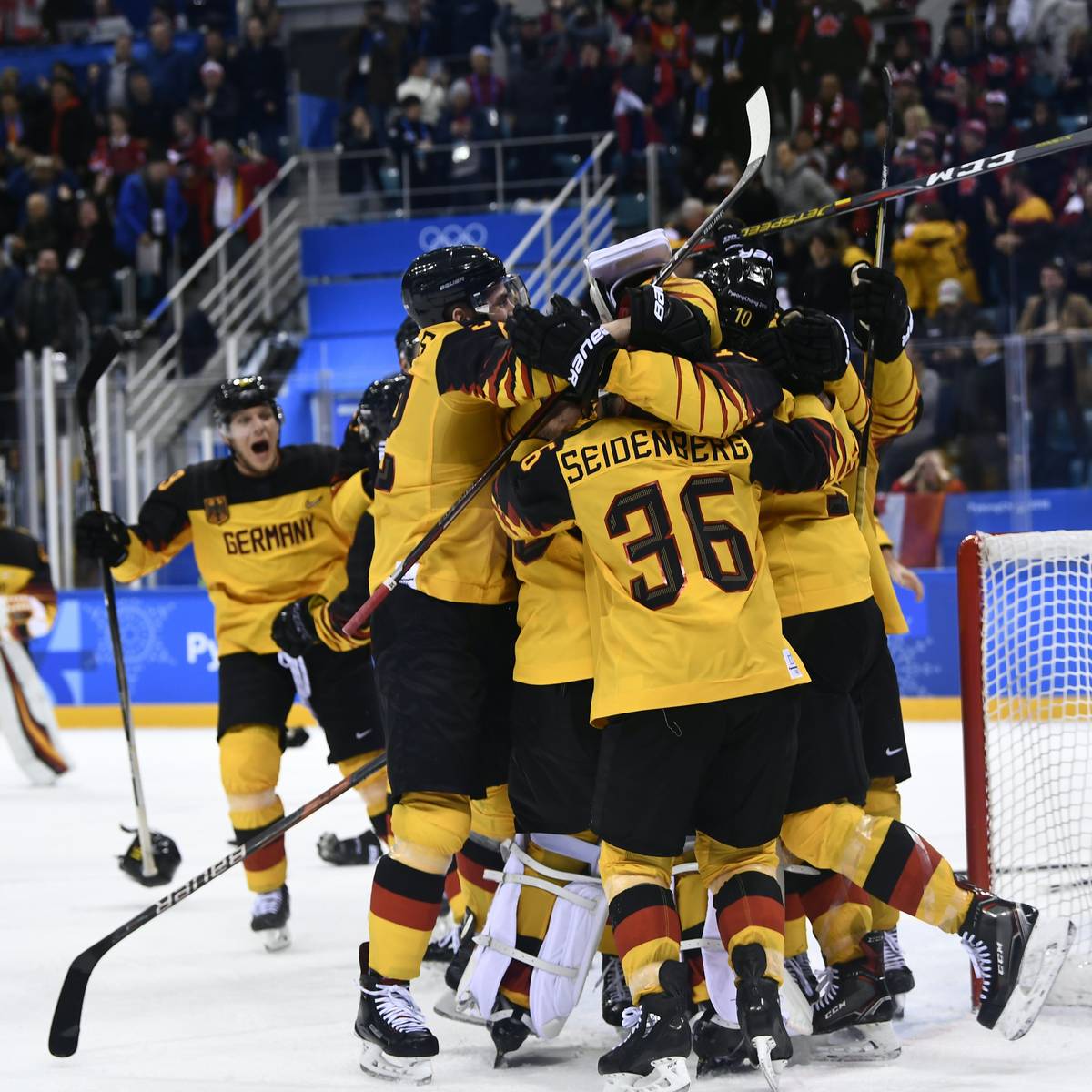 Olympia 2018, Eishockey Deutschland schlägt Kanada und steht im Finale