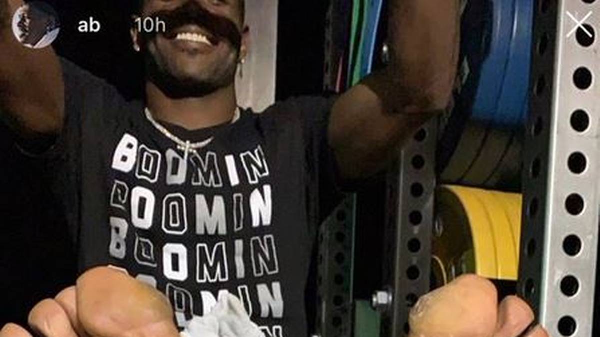 In seiner Insta-Story postete Brown ein Bild seiner Füße. An Training ist wegen der Frostbeulen nicht zu denken