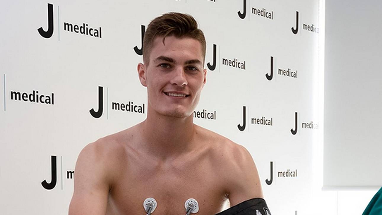 Schick zum Medizincheck bei Juve