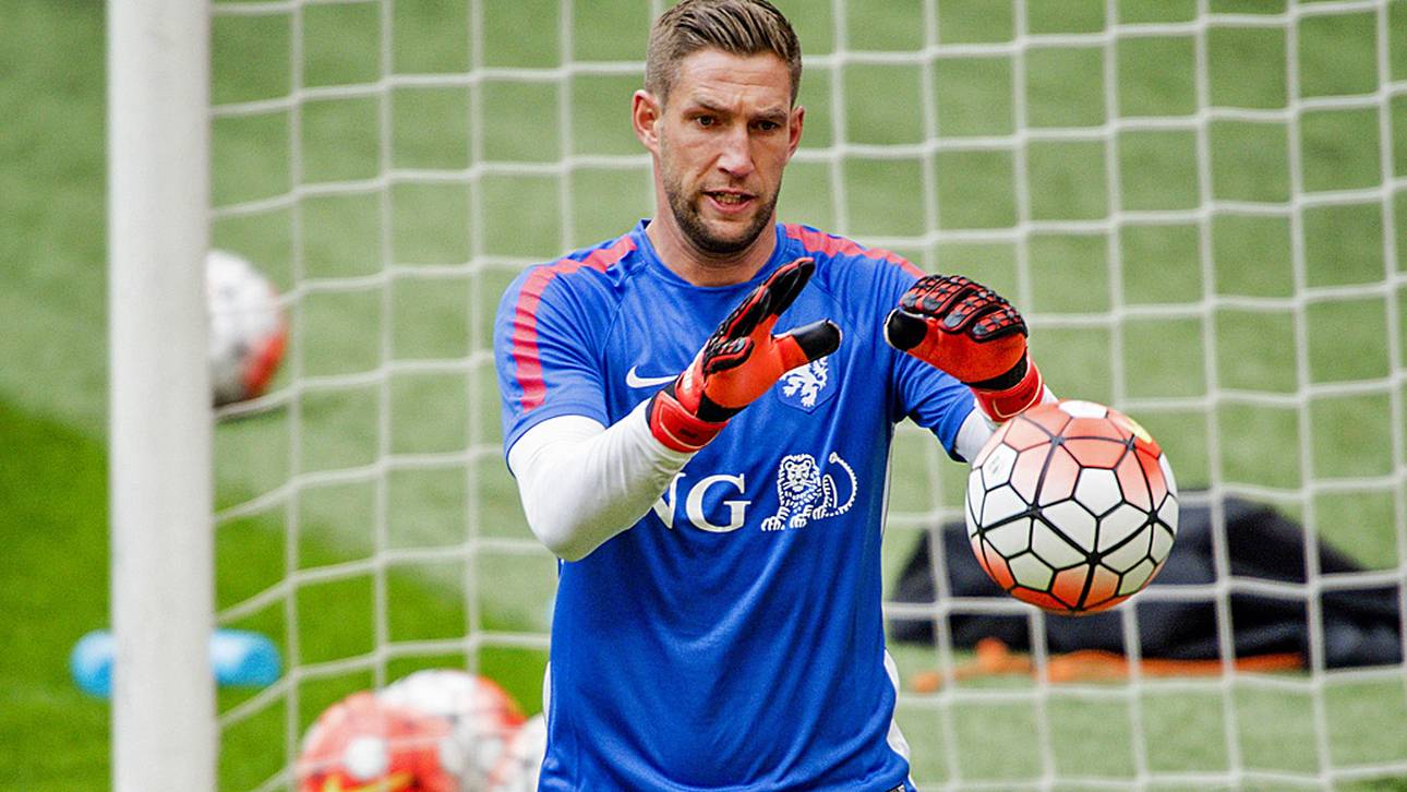 Blind nominiert Stekelenburg nach