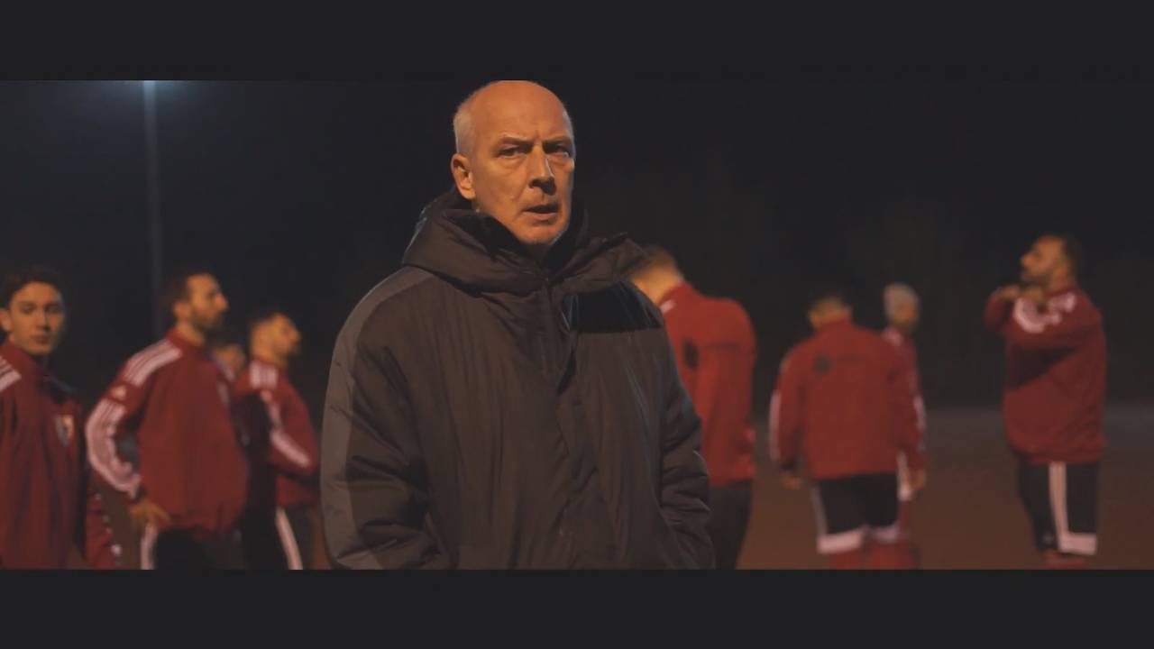 Mario Basler leitet erstes Kreisliga-Training bei Türkgücü Osnabrück | KICK.TV