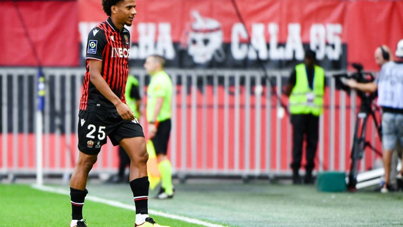 Platzverweis nach neun Sekunden für Ex-Schalker Todibo