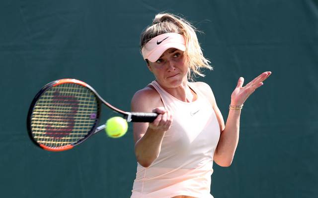 Wta Finals Elina Svitolina Besiegt Simona Halep Und Ist Im Halbfinale