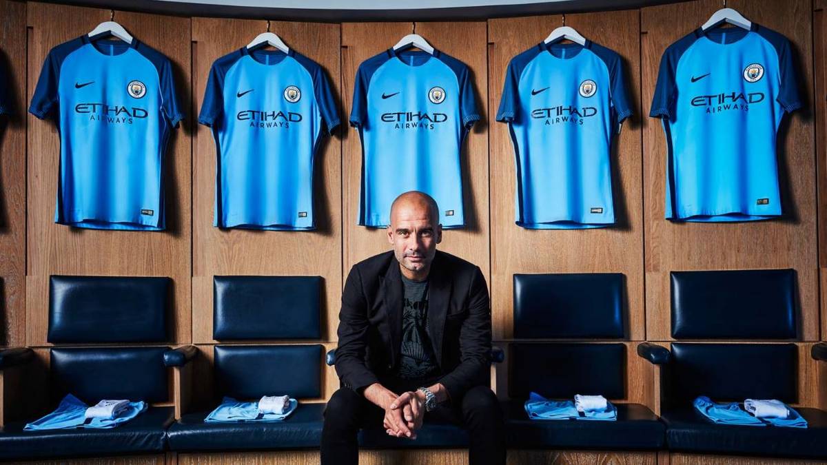 Von Rot zu Blau: Pep Guardiola soll bei den Citizens wieder für erfolgreiche Zeiten sorgen