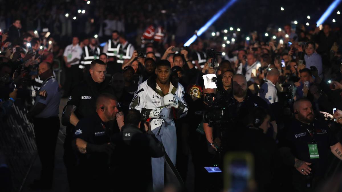 Anthony Joshua ging als Weltmeister der Verbände IBF und WBA in den Kampf. Alle bisherigen Kämpfe beendete er mit einem K.o.