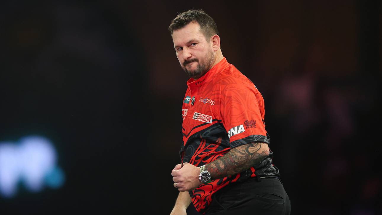 Clayton übersteht WM-Thriller