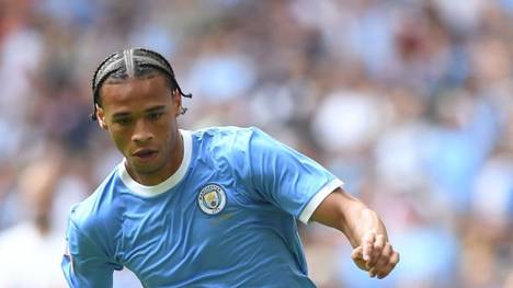 Seit Freitag ist offiziell bekannt, dass Leroy Sané seinen auslaufenden Vertrag bei Manchester City nicht verlängern wird. Zu einem möglichen Bayern-Transfer halten sich die Verantwortlichen noch bedeckt.