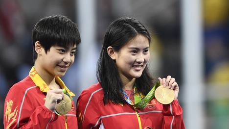 Wasserspringerin Chen Ruolin (links) gewann mit Liu Huixia Gold bei den Olympischen Spielen in Rio
