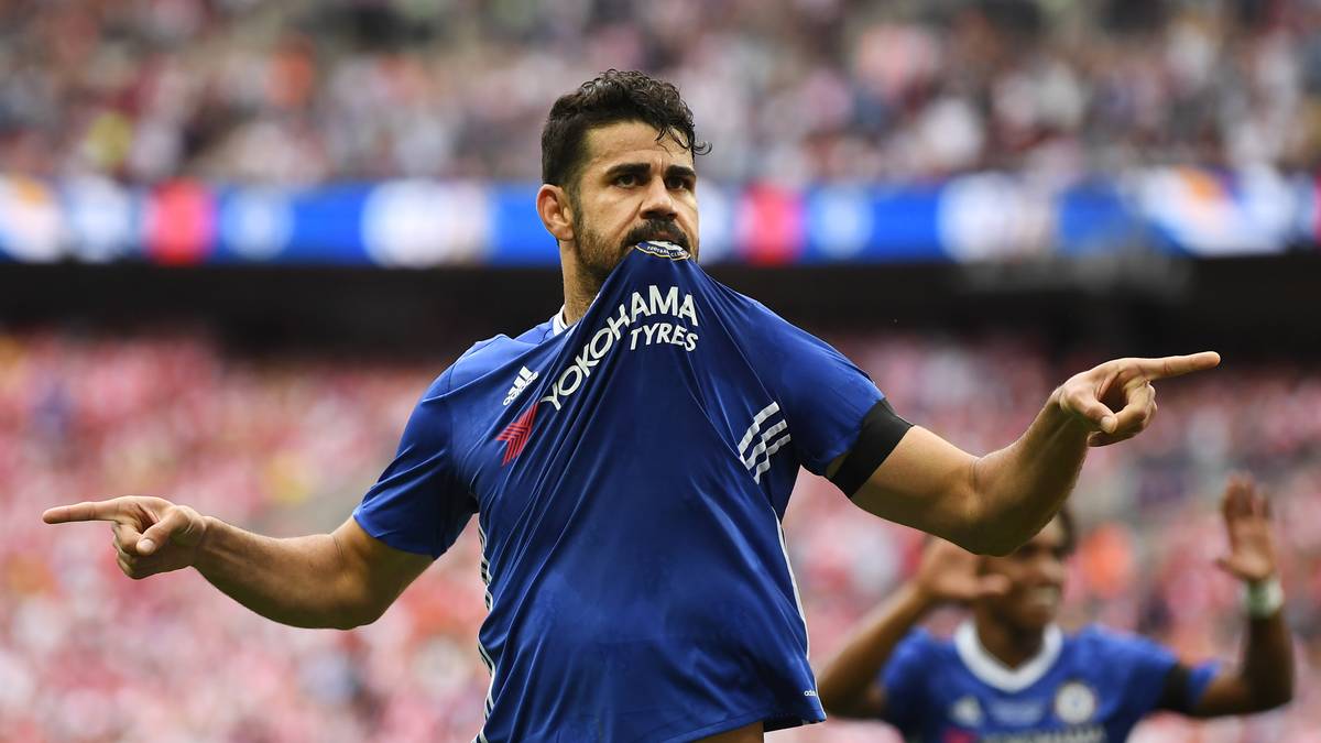 DIEGO COSTA: Der stolze Spanier hat bei Chelsea wegen seines Zoffs mit Antonio Conte keine Zukunft mehr. Gut für Bayern: Das drückt den Preis. Die Frage ist allerdings auch, ob Bayern das Wagnis eingehen will, den Hitzkopf zu zähmen